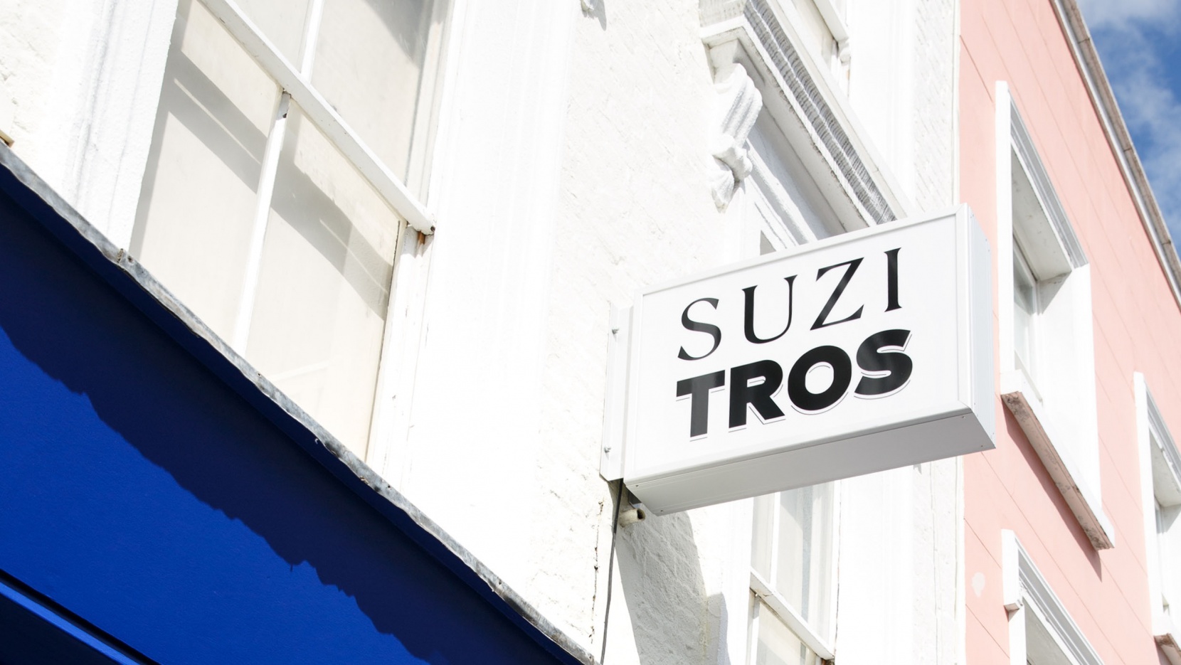 Torvits-Trench-Suzi-Tros-Interior-Brand-Design-Hospitality-Bar-Restaurant-Design-Outdoor-Signage