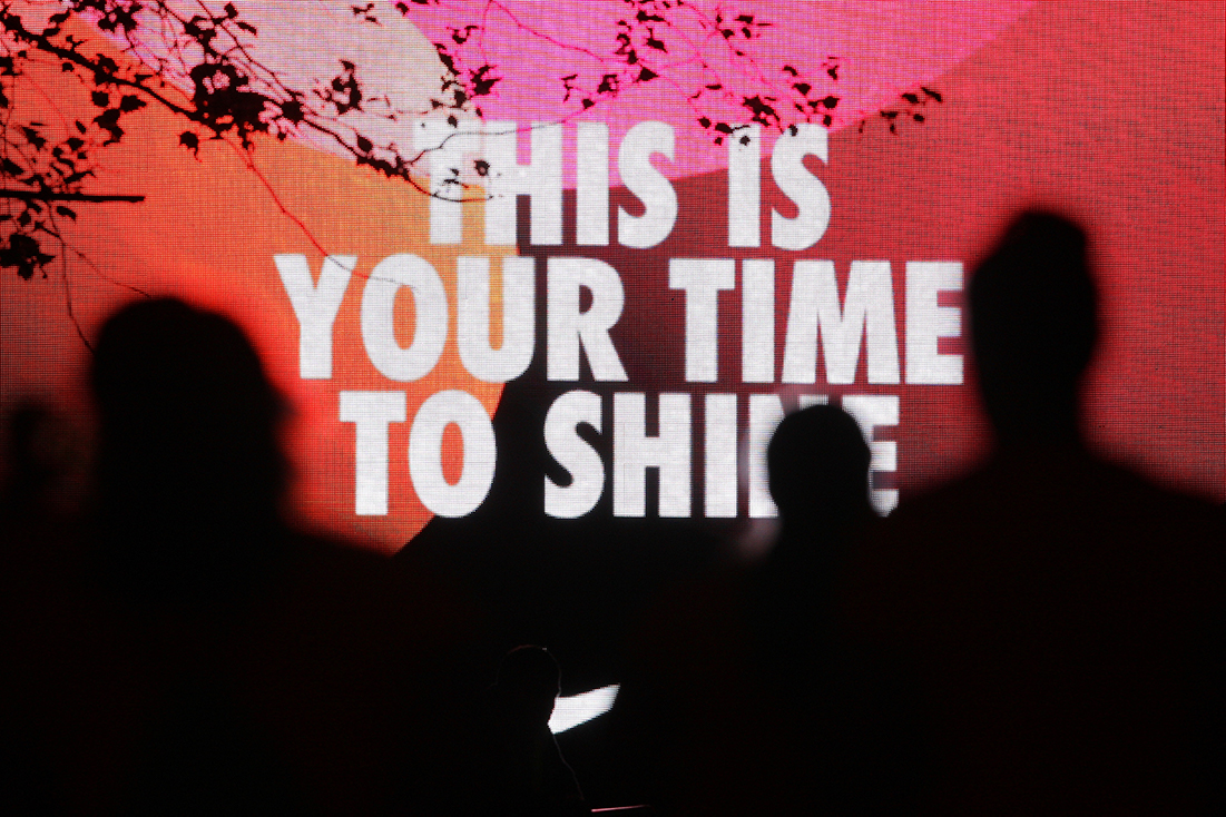 Torvits-Trench-Nike-We-own-the-night-Run-Event-concept-experience-graphic-design-Light-Installation-Message-01